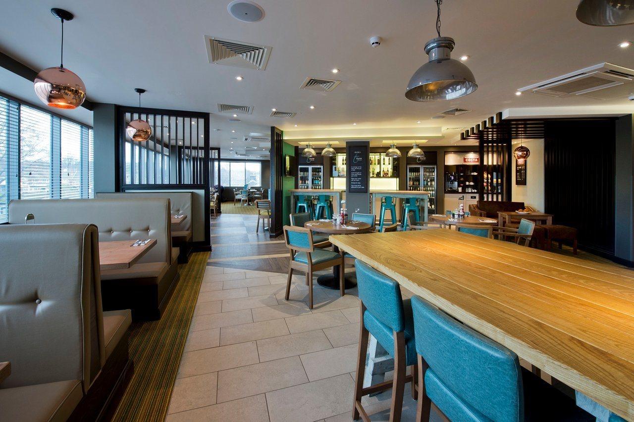 Premier Inn Leeds Headingley エクステリア 写真