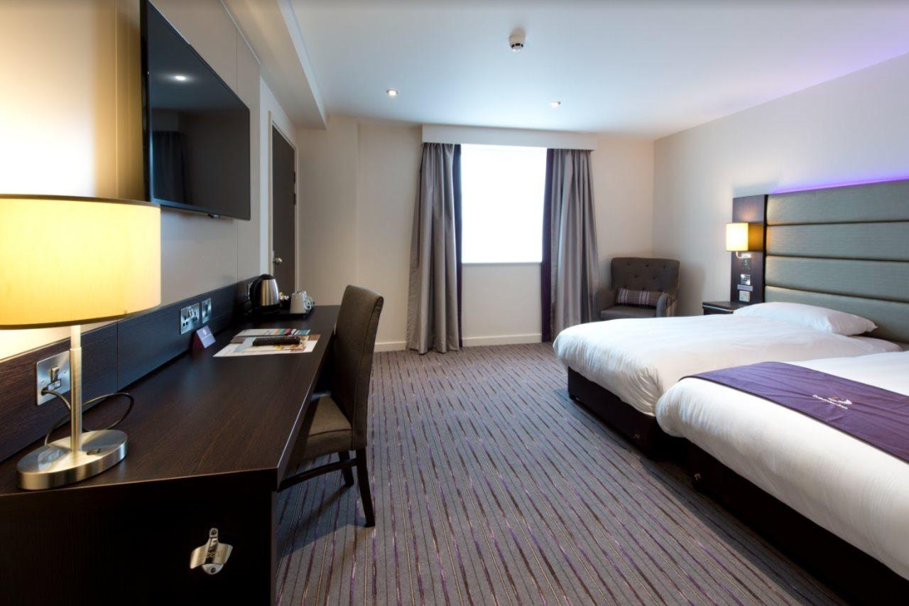 Premier Inn Leeds Headingley エクステリア 写真