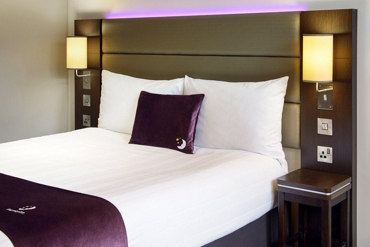 Premier Inn Leeds Headingley エクステリア 写真