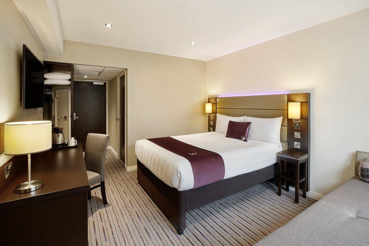 Premier Inn Leeds Headingley エクステリア 写真